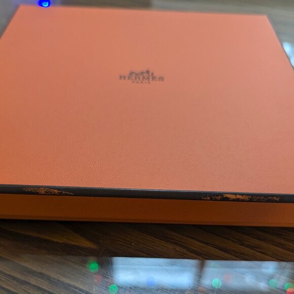 HERMES L'Elegance et le Confort en Automobile 70 cm Cream Silk Square Scarf RARE - Picture 15 of 16